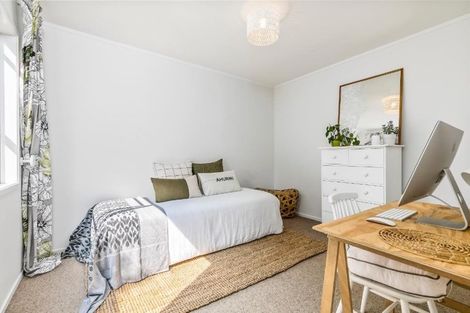 Photo of property in 2/208 Rangatira Road, Beach Haven, Auckland, 0626