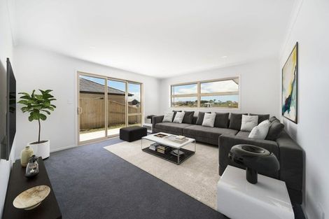 Photo of property in 91 Kaurinui Crescent, One Tree Point, 0118