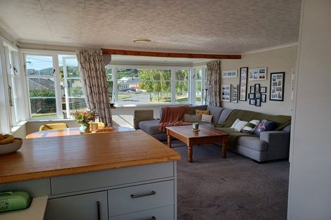 Photo of property in 14 Cleland Crescent, Naenae, Lower Hutt, 5011