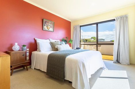 Photo of property in 175 Weggery Drive, Waikanae Beach, Waikanae, 5036