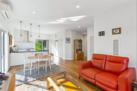 Photo of property in 37 Liverpool Street, Levin, 5510