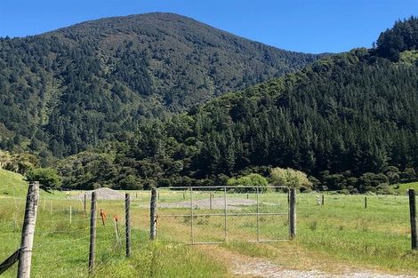 Photo of property in 571 Port Underwood Road, Whatamango Bay, Picton, 7281