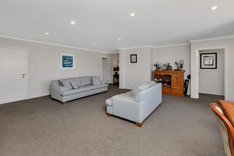 Photo of property in 4 Lanyard Place, One Tree Point, 0118