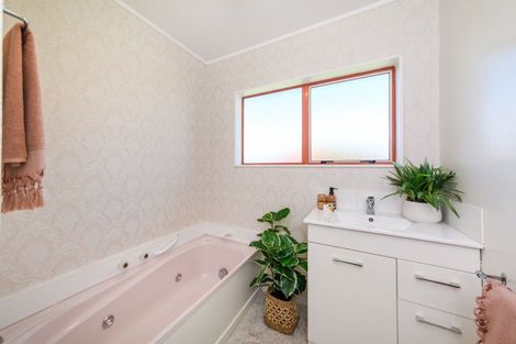 Photo of property in 14 Tui Mill Grove, Feilding, 4702