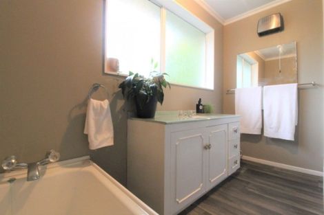 Photo of property in 7 Dunmore Place, Winton, 9720