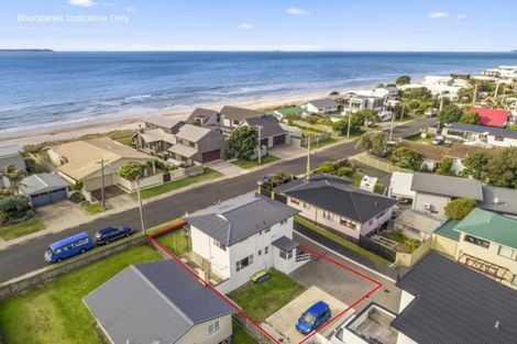 Photo of property in 22 Karewa Parade, Papamoa Beach, Papamoa, 3118