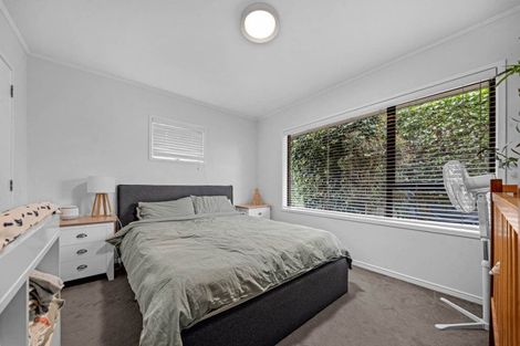 Photo of property in 2/3 Diosma Place, Botany Downs, Auckland, 2010