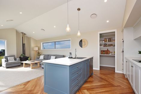 Photo of property in 15 Court Of Ascot, Seaward Bush, Invercargill, 9812