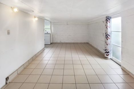 Photo of property in 50 Mcfadzean Drive, Blockhouse Bay, Auckland, 0600