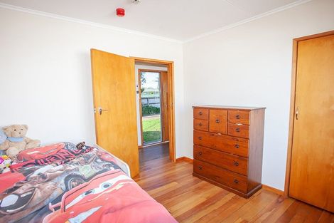 Photo of property in 15 Bayly Street, Waitara, 4320