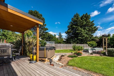 Photo of property in 5 Cross Street, Coalgate, 7673