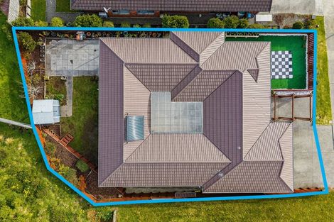 Photo of property in 16 Frances Brown Avenue, Aotea, Porirua, 5024