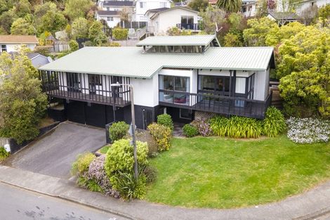 Photo of property in 9 Halswater Drive, Churton Park, Wellington, 6037