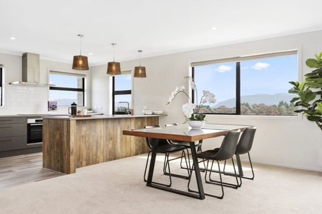 Photo of property in 1 Ridge Drive, Omokoroa, 3114