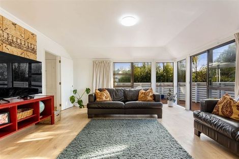 Photo of property in 60 Rhinevale Close, Henderson, Auckland, 0612