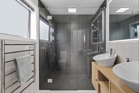 Photo of property in 28 Commodore Place, Britannia Heights, Nelson, 7010