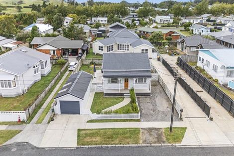 Photo of property in 7 Cutfield Street, Inglewood, 4330