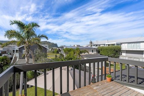 Photo of property in 202 Beverley Terrace, Whangamata, 3620