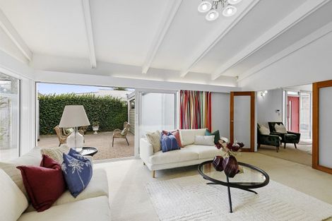 Photo of property in 76a Wai-iti Crescent, Woburn, Lower Hutt, 5010