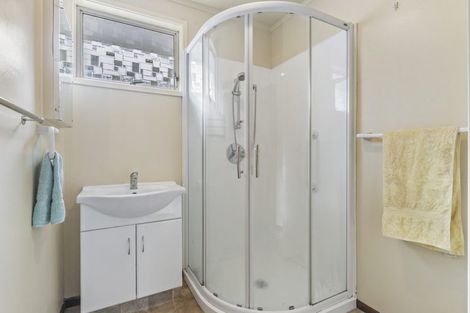 Photo of property in 1/6 Honey Place, Weymouth, Auckland, 2103