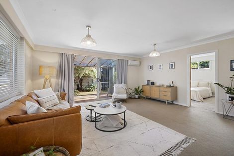 Photo of property in 10 Shortland Street, Lower Vogeltown, New Plymouth, 4310