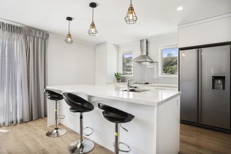 Photo of property in 93a Karamea Street, Whalers Gate, New Plymouth, 4310