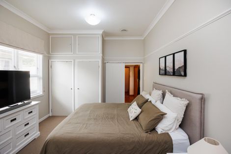 Photo of property in 24 Oxford Street, Hokowhitu, Palmerston North, 4410