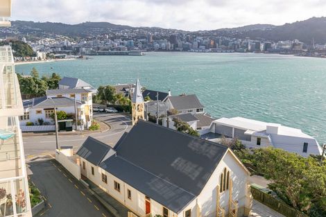 Photo of property in Gateway Apartments, 19 Maida Vale Road, Roseneath, Wellington, 6011