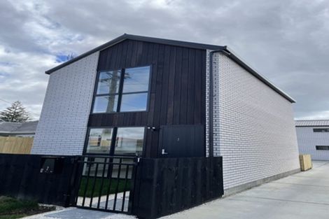 Photo of property in 1/12 Enderby Drive, Te Atatu Peninsula, Auckland, 0610