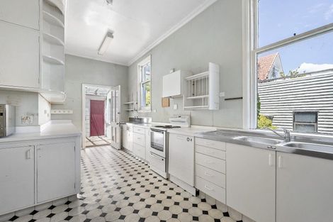 Photo of property in 49 The Crescent, Roseneath, Wellington, 6011