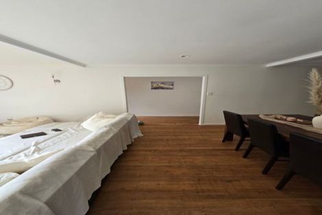 Photo of property in 17 Collingwood Road, Waiuku, 2123