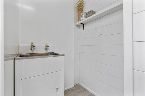 Photo of property in 14a Woodleigh Street, Frankleigh Park, New Plymouth, 4310