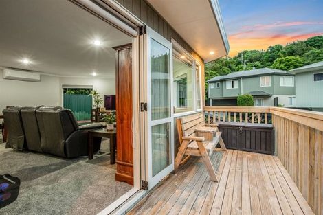 Photo of property in 13b Peterhouse Street, Tawa, Wellington, 5028