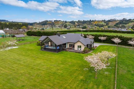 Photo of property in 100 Wingatui Road, Mosgiel, 9024