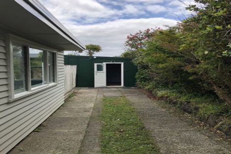 Photo of property in 44 Sylvan Avenue, Northcote, Auckland, 0627