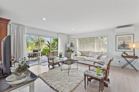 Photo of property in 6 Orewa Street, Torbay, Auckland, 0630