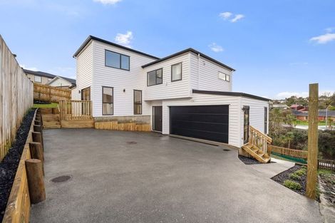 Photo of property in 2 Mara Waina Place, Swanson, Auckland, 0614