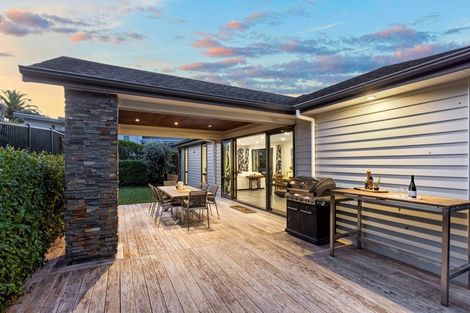 Photo of property in 15 Javelin Close, Gulf Harbour, Whangaparaoa, 0930