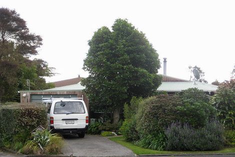Photo of property in 25 Saint Ives Grove, Whalers Gate, New Plymouth, 4310