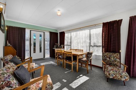 Photo of property in 1 Towai Street, Inglewood, 4330