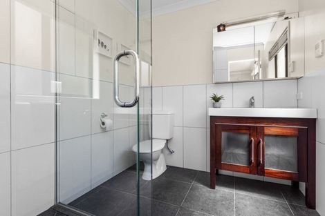 Photo of property in 2/11 Te Aute Road, Havelock North, 4130