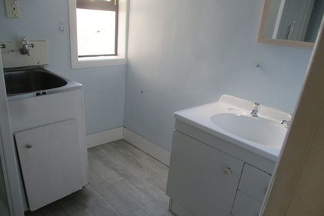 Photo of property in 81 Northland Road, Northland, Wellington, 6012