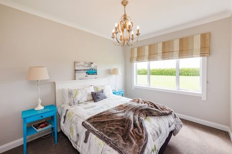 Photo of property in 167 Oroua Road, Kairanga, Palmerston North, 4475