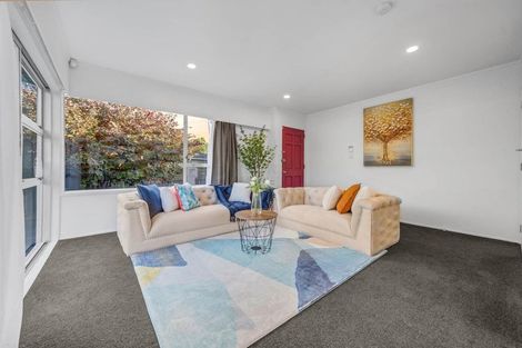 Photo of property in 2/27 Waimana Road, Conifer Grove, Takanini, 2112