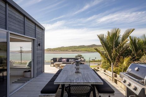 Photo of property in 115 Riria Kereopa Memorial Drive, Raglan, 3297