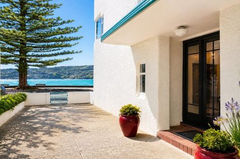 Photo of property in Sunhaven Flats, 262 Oriental Parade, Oriental Bay, Wellington, 6011