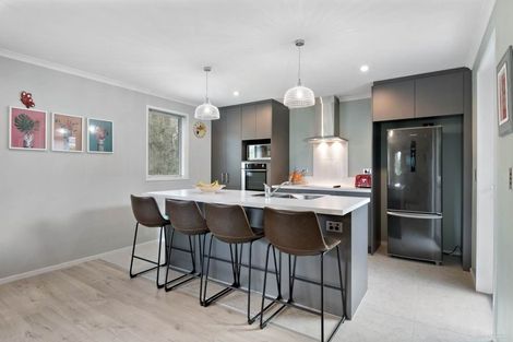 Photo of property in 4 Ian Gordon Lane, Orewa, 0931