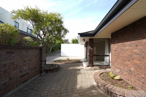 Photo of property in 18a Montgomery Terrace, Hokowhitu, Palmerston North, 4410