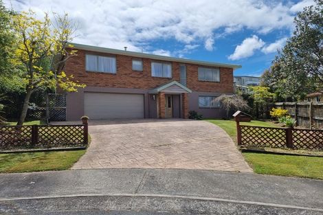 Photo of property in 16 Garcia Place, West Harbour, Auckland, 0618