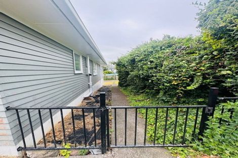 Photo of property in 1 Rondorlyn Place, Manurewa, Auckland, 2102